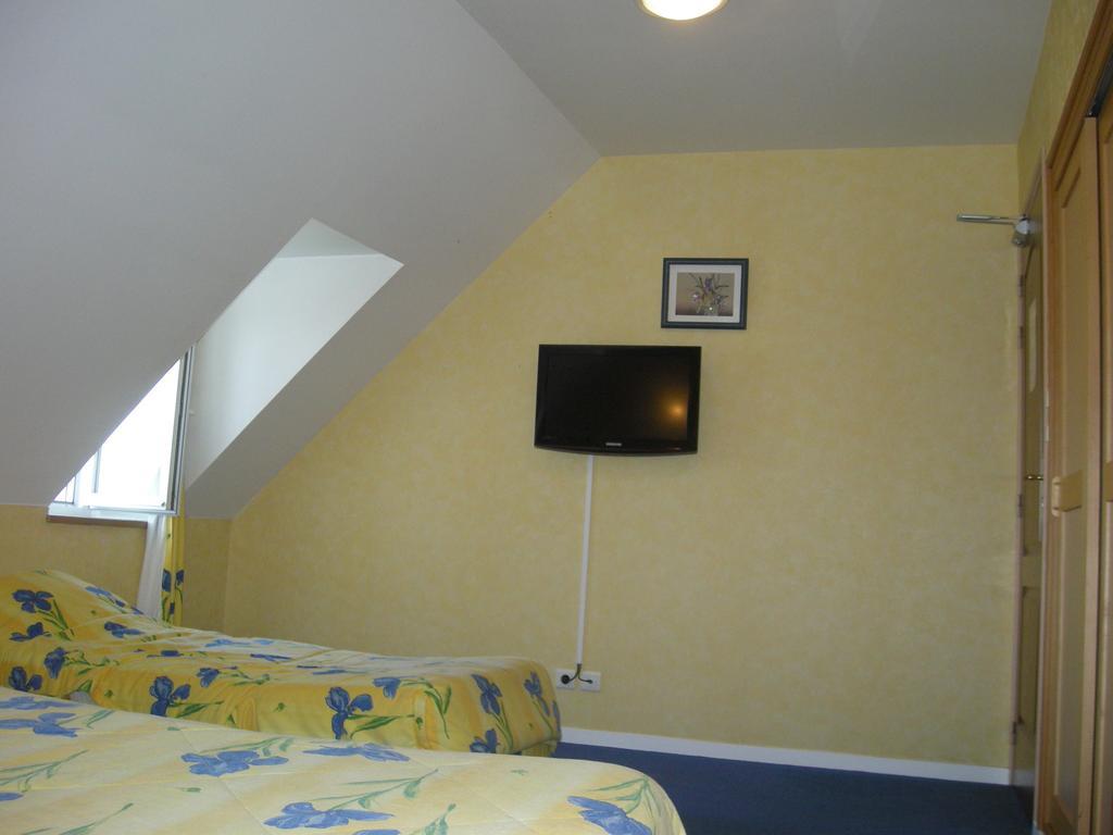 Hotel La Renaissance Cherbourg-en-Cotentin Rum bild