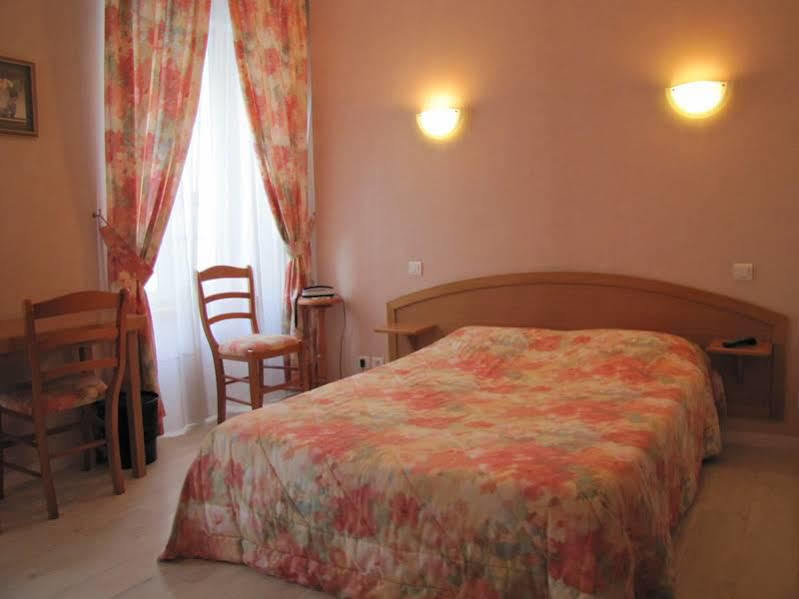 Hotel La Renaissance Cherbourg-en-Cotentin Exteriör bild